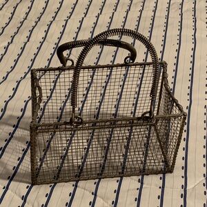 Vintage Wire basket purse in great condition